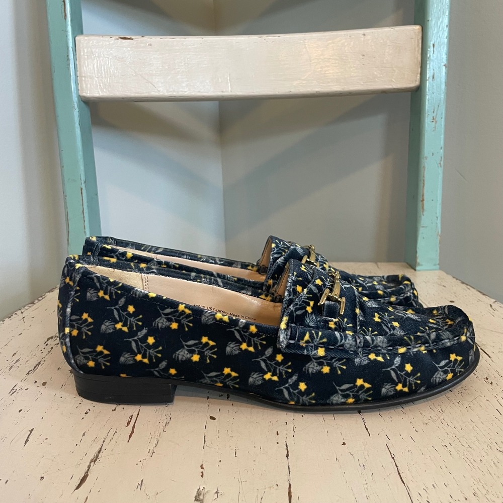Cabi Womens Carnaby Velvet‎ Floral Loafers Blue Gold Buckle Shoes 7M Horse Bit